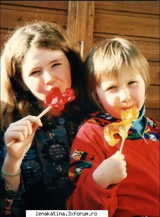 sora mai mica lenei aici erau mai mici amandoua